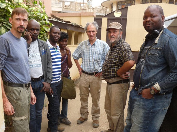 06 The team is ready for the fieldwork. From left to right: Thierry Smith (RBINS); Patsy, Patrick & Nicole Kitambala Yaya (CRGM); Damien Delvaux & Daniel Baudet (RMCA); Elvis (CRGM)