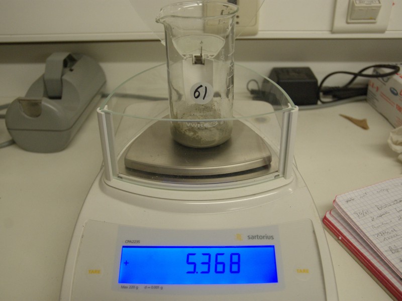 04 Sample weighing