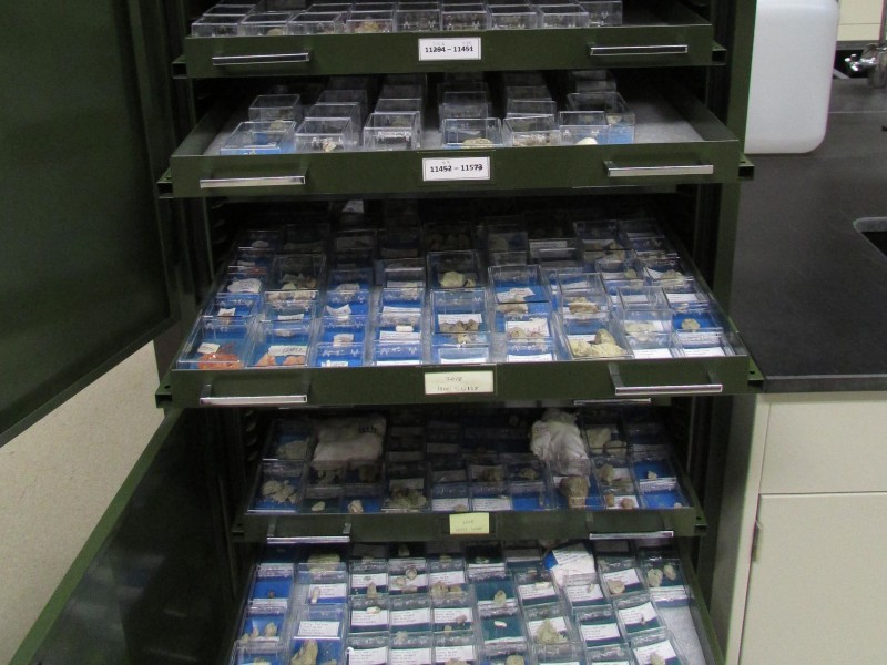 08 Specimen storage