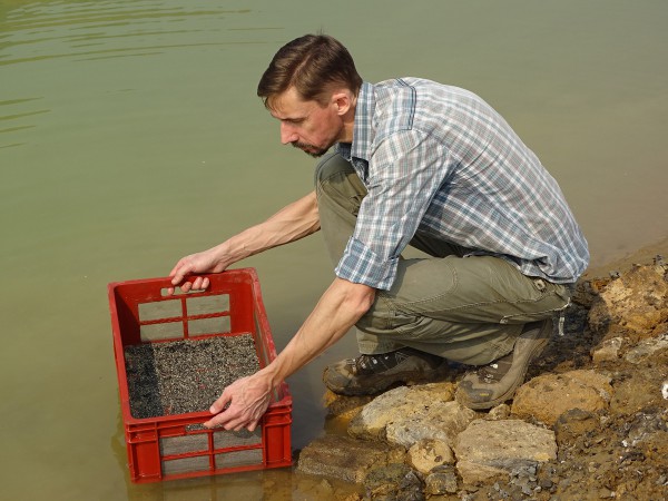 10 Thierry Smith screen-washes the sediment to find microvertebrate remains