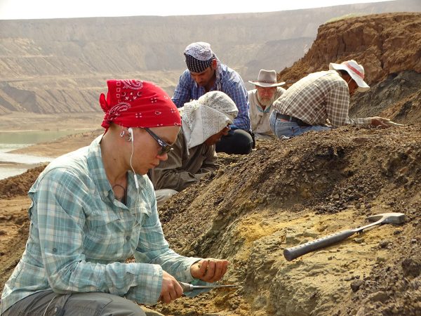 06 Rachel Dunn (front) and other members of the crew explore another part of the mine in order to find new fossil layers